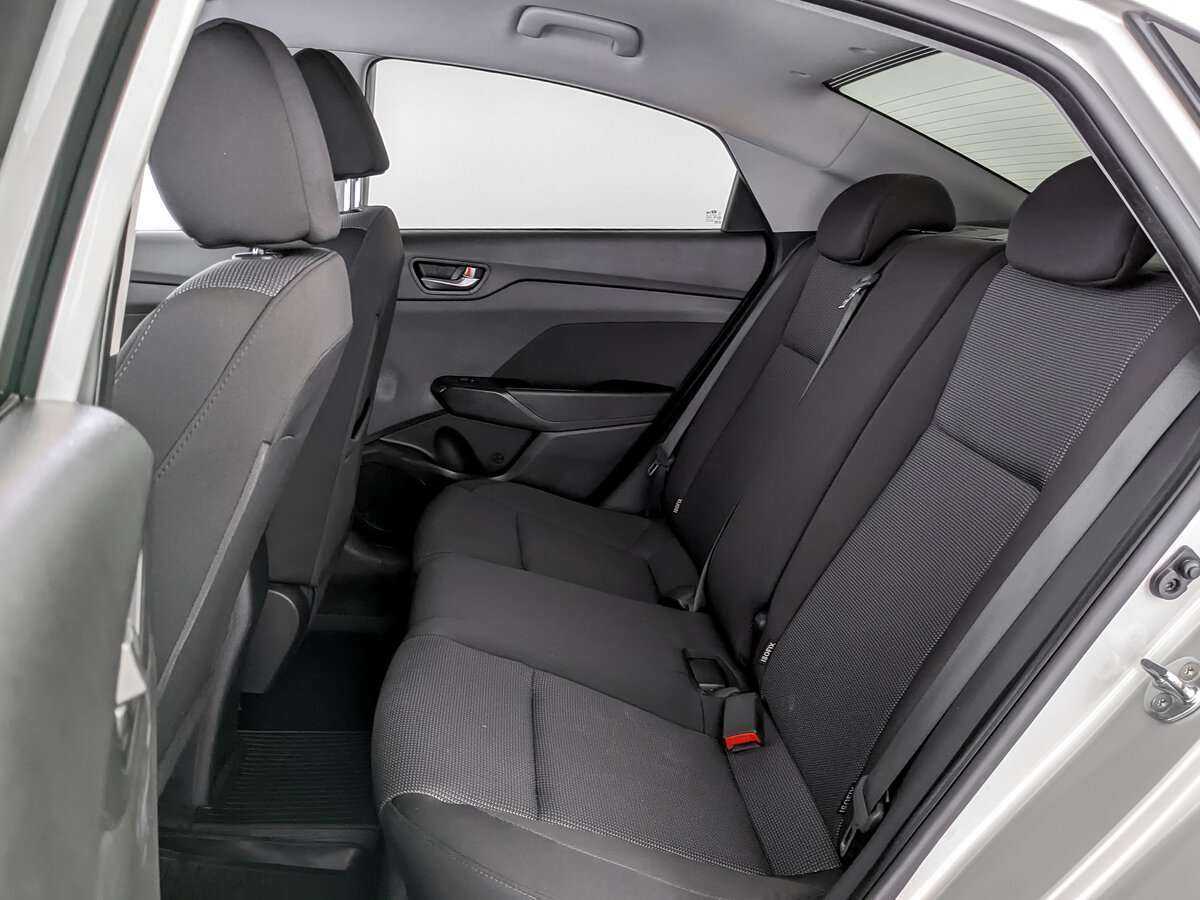 Купить Hyundai Solaris с пробегом. Фото: #9