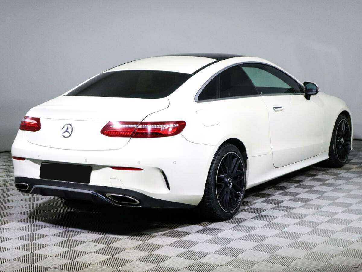 Купить Mercedes-Benz E-Класс с пробегом. Фото: #3