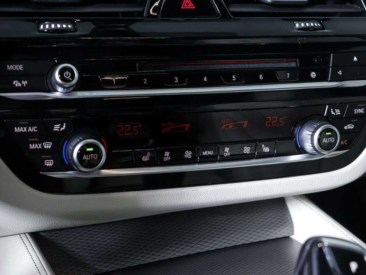 Купить BMW 5 серии с пробегом. Фото: #25