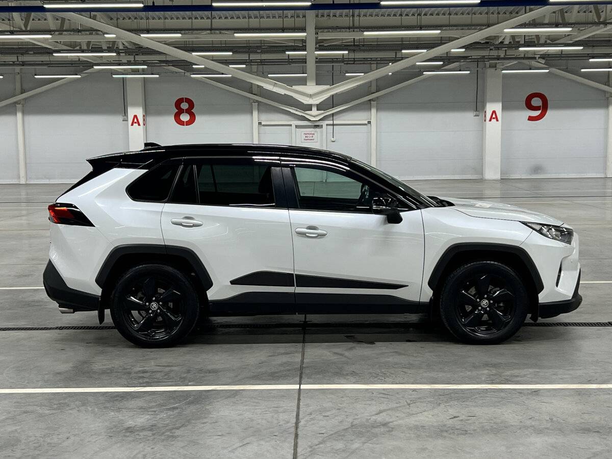 Купить Toyota RAV4 с пробегом. Фото: #3