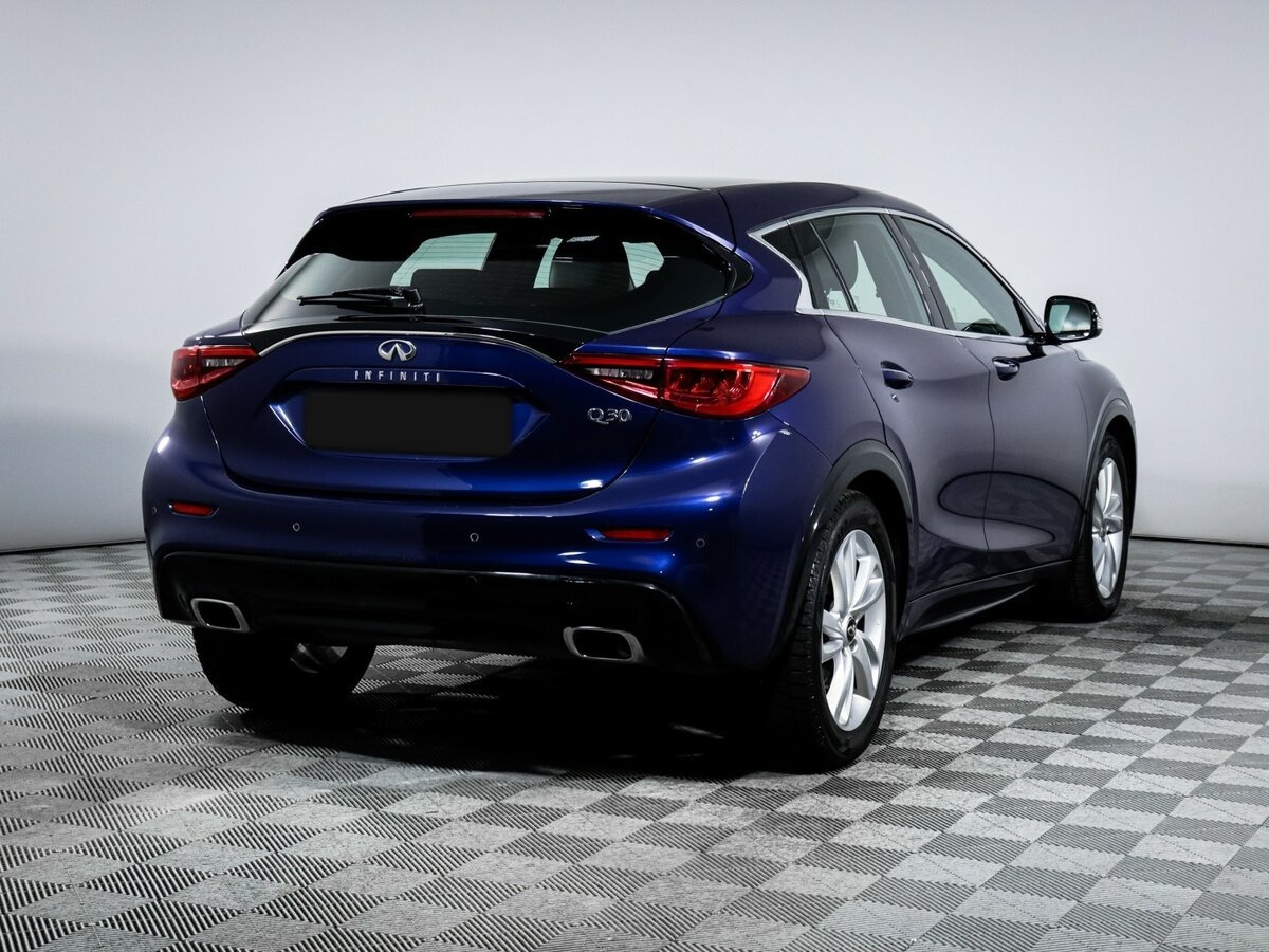 Купить Infiniti Q30 с пробегом. Фото: #3