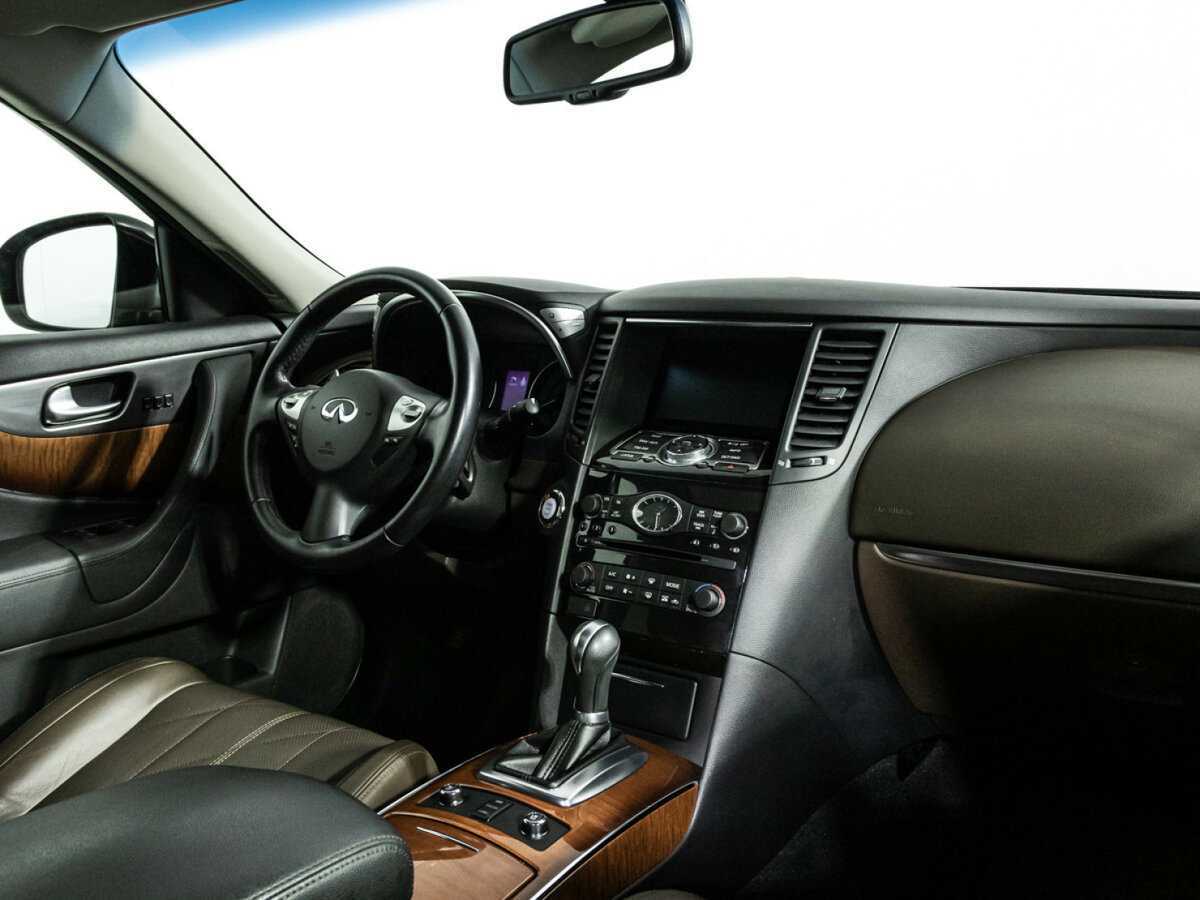 Купить Infiniti QX70 с пробегом. Фото: #8