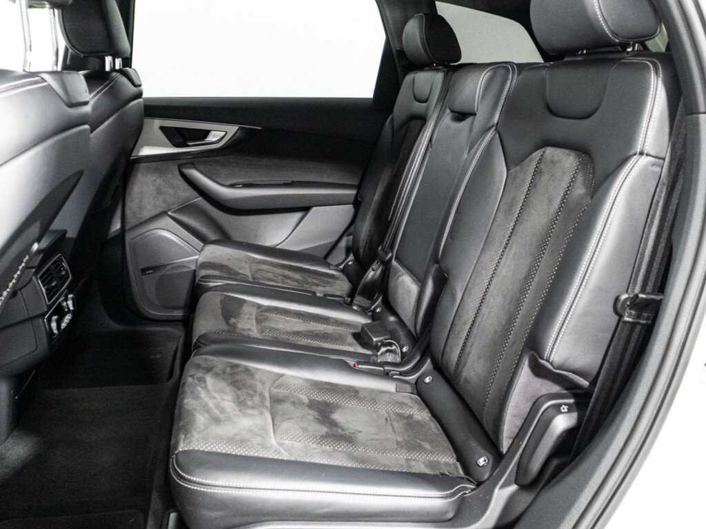 Купить Audi Q7 с пробегом. Фото: #9
