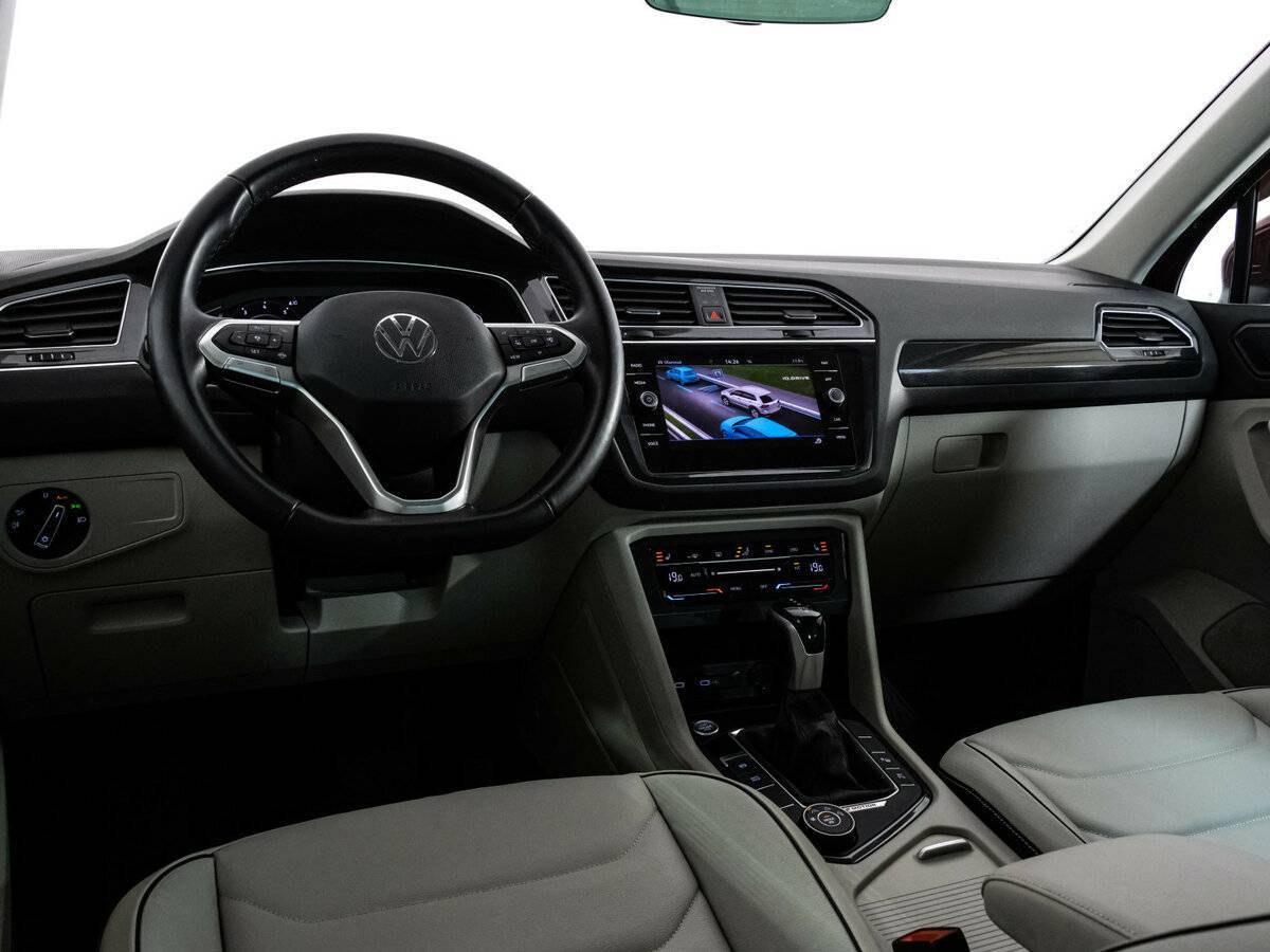 Купить Volkswagen Tiguan с пробегом. Фото: #8
