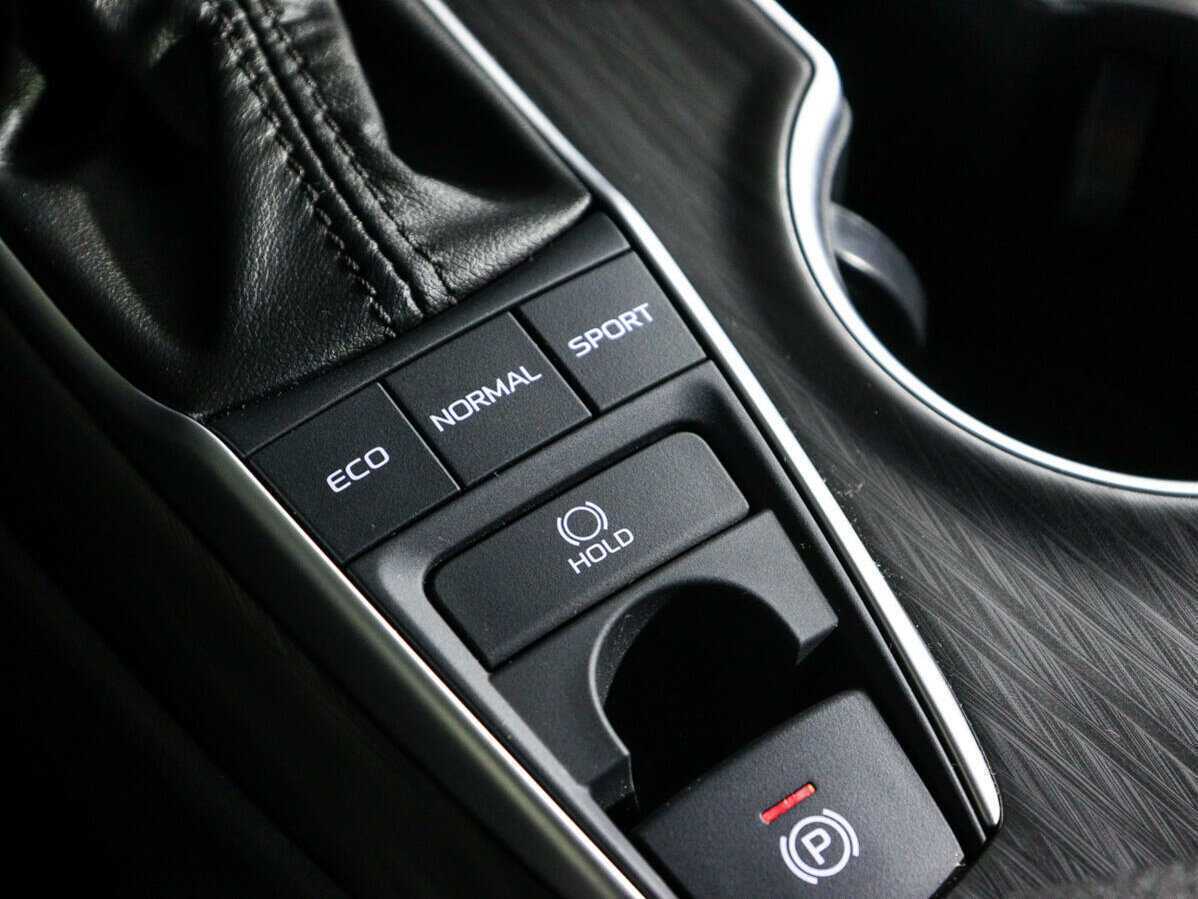 Купить Toyota Camry с пробегом. Фото: #17