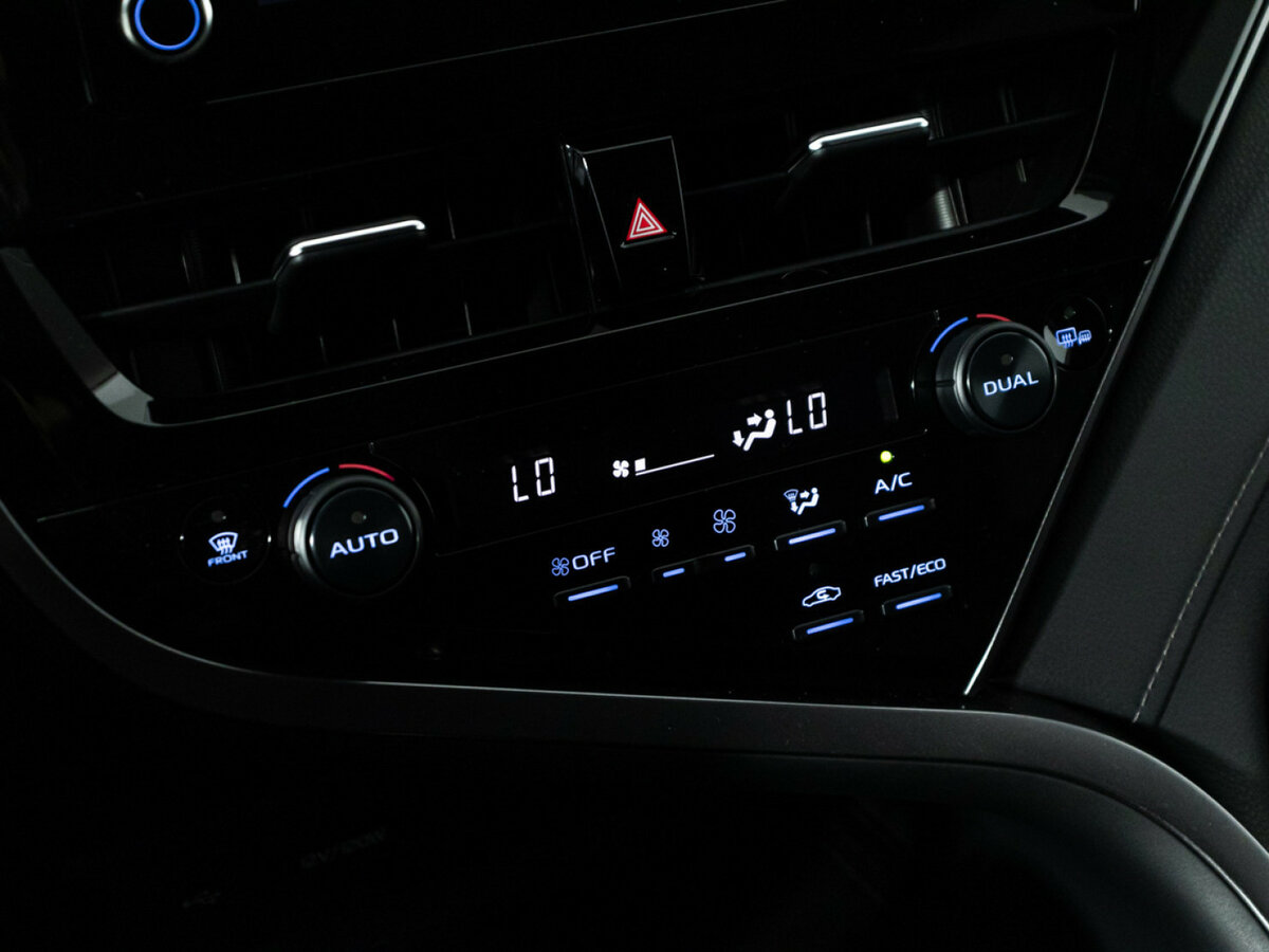 Купить Toyota Camry с пробегом. Фото: #15
