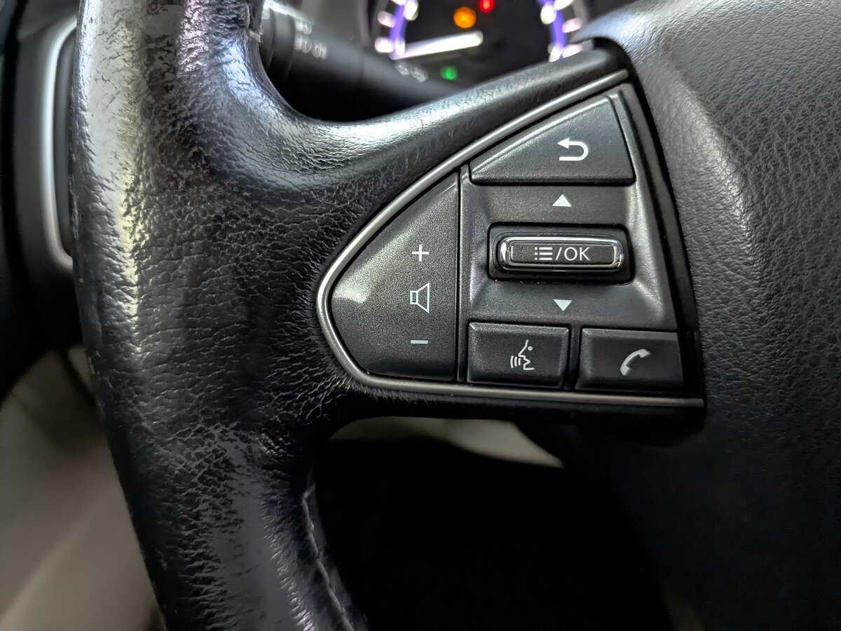 Купить Infiniti Q50 с пробегом. Фото: #26