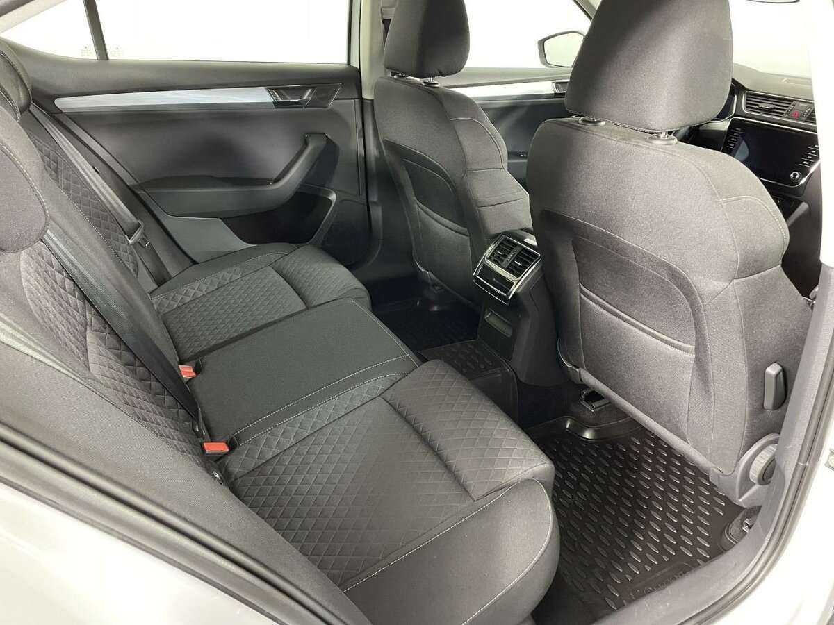 Купить Skoda Superb с пробегом. Фото: #14