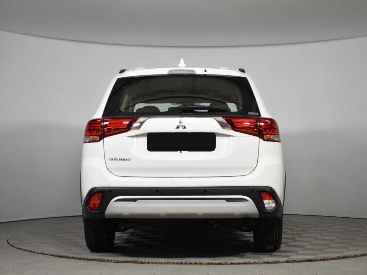 Купить Mitsubishi Outlander с пробегом. Фото: #4