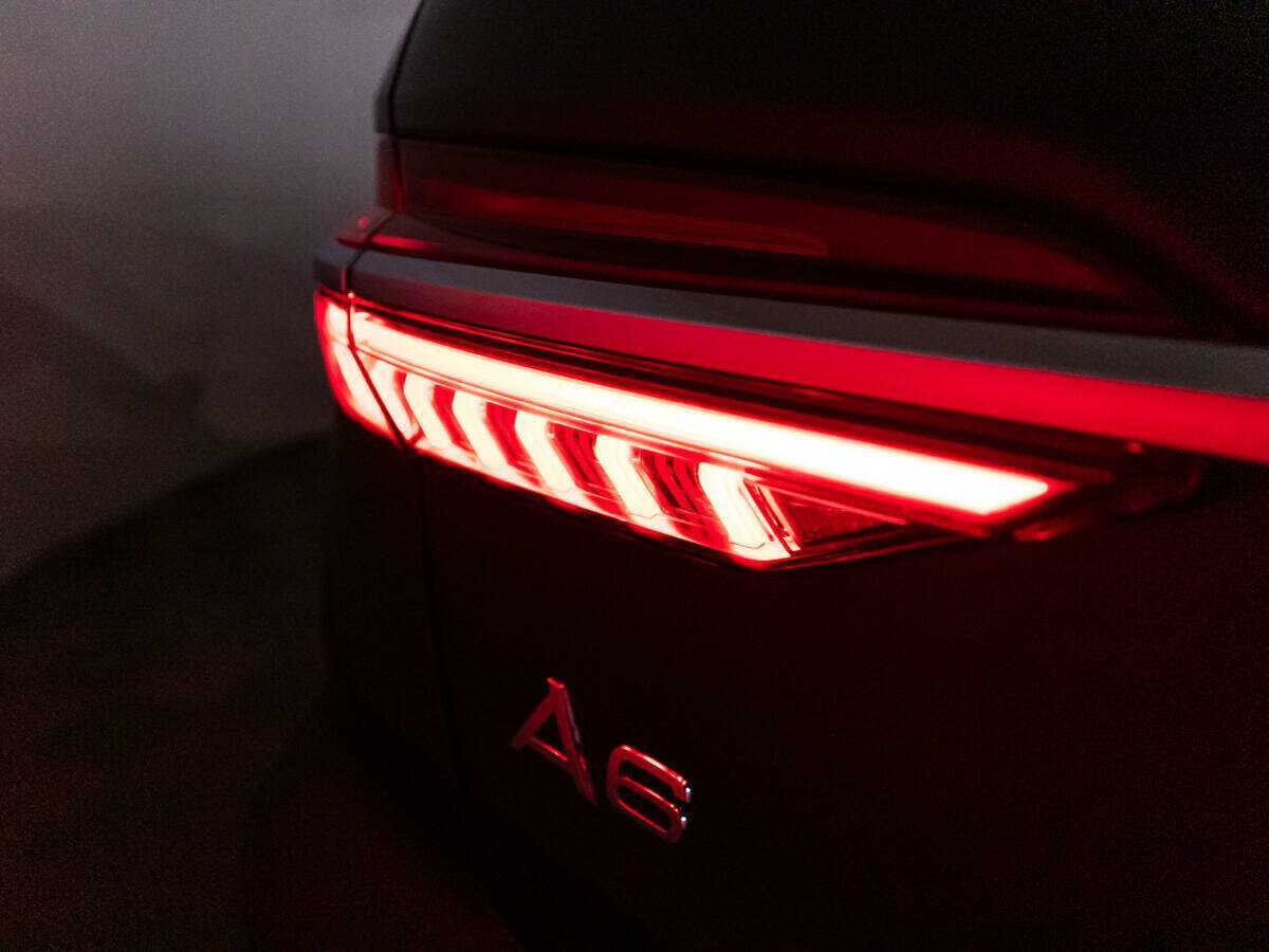 Купить Audi A6 с пробегом. Фото: #27