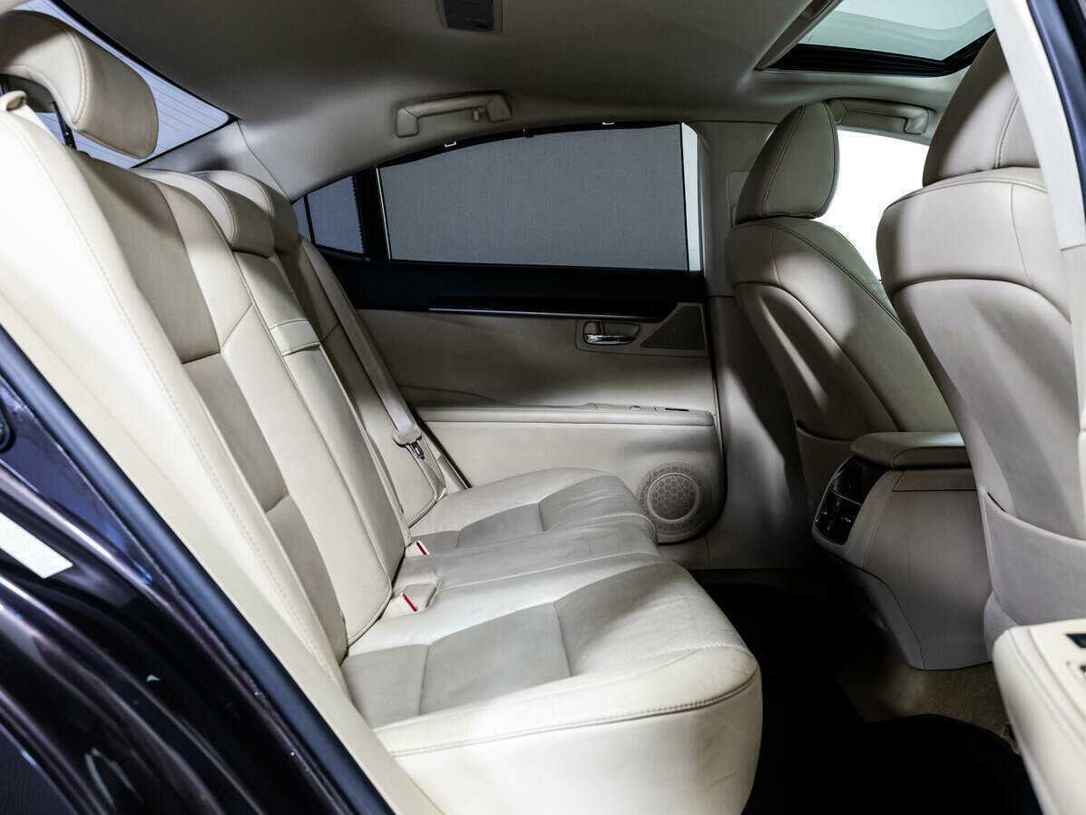 Купить Lexus ES с пробегом. Фото: #21