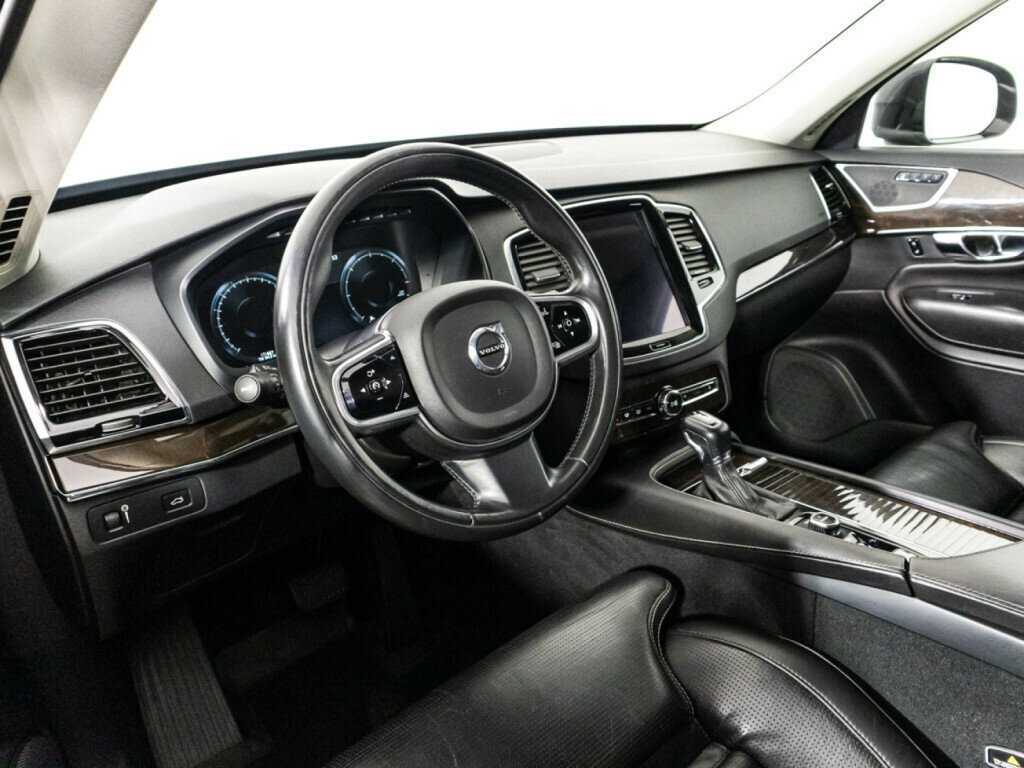 Купить Volvo XC90 с пробегом. Фото: #10