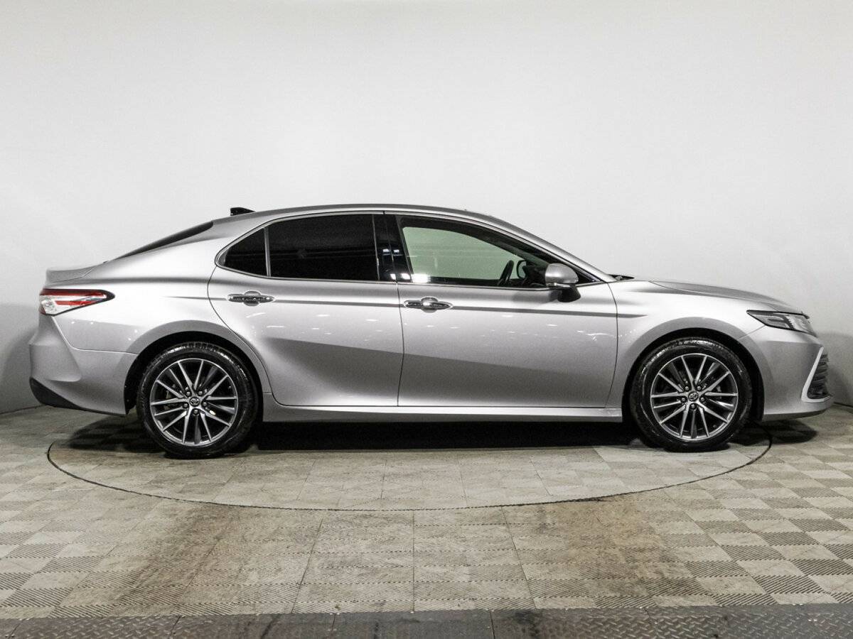 Купить Toyota Camry с пробегом. Фото: #3