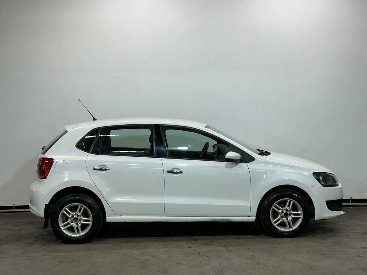 Купить Volkswagen Polo с пробегом. Фото: #4