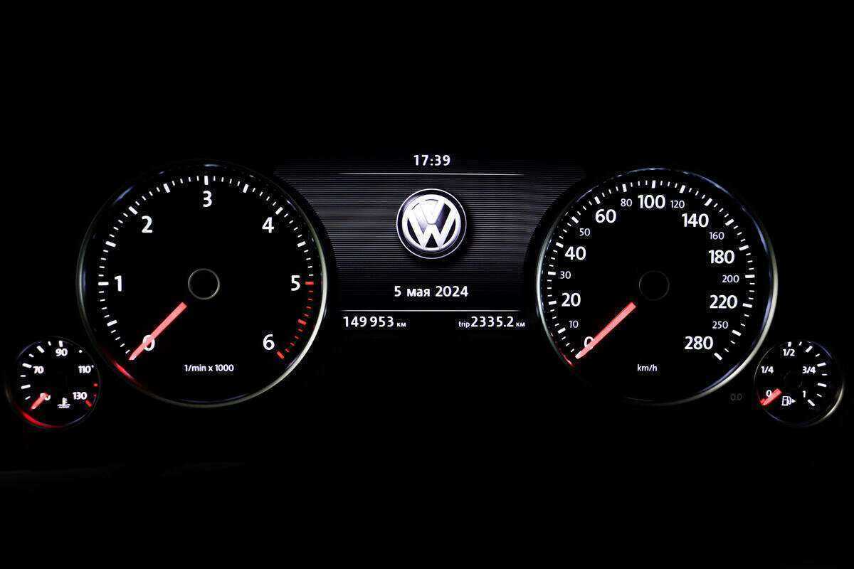 Купить Volkswagen Touareg с пробегом. Фото: #9