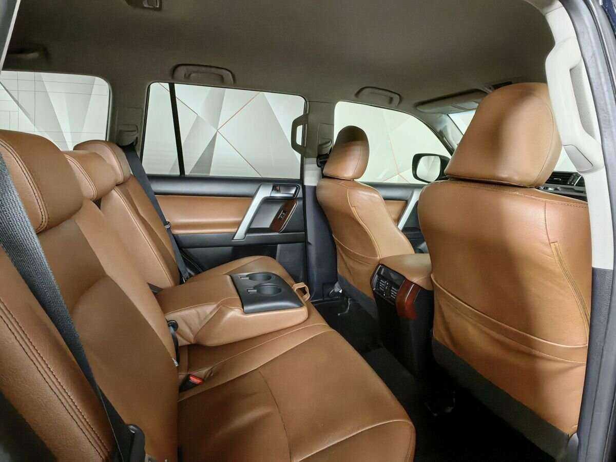 Купить Toyota Land Cruiser Prado с пробегом. Фото: #10