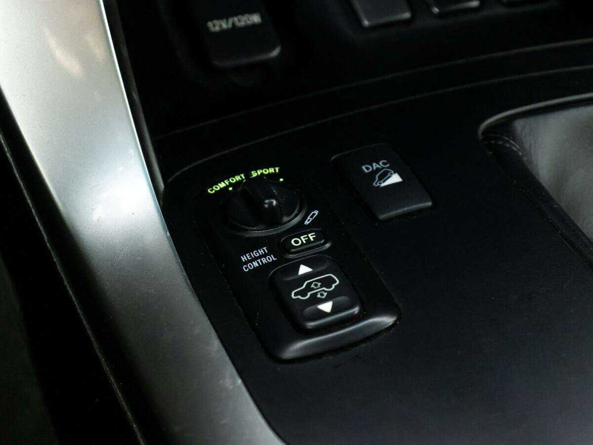 Купить Toyota Land Cruiser Prado с пробегом. Фото: #15