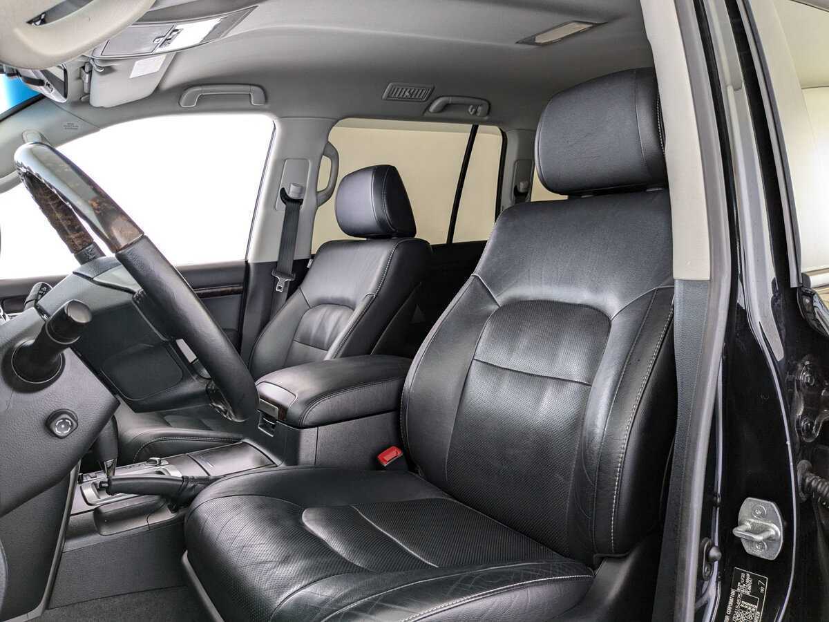 Купить Toyota Land Cruiser с пробегом. Фото: #15