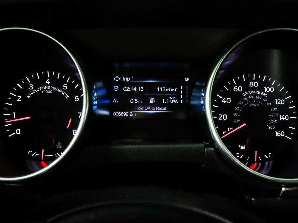 Купить Ford Mustang с пробегом. Фото: #10