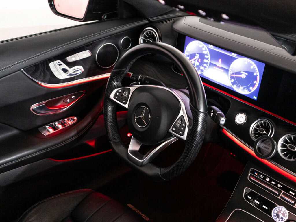 Купить Mercedes-Benz E-Класс с пробегом. Фото: #24
