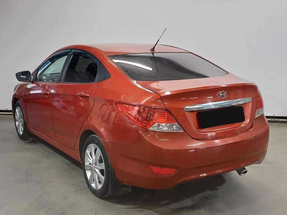 Купить Hyundai Solaris с пробегом. Фото: #6