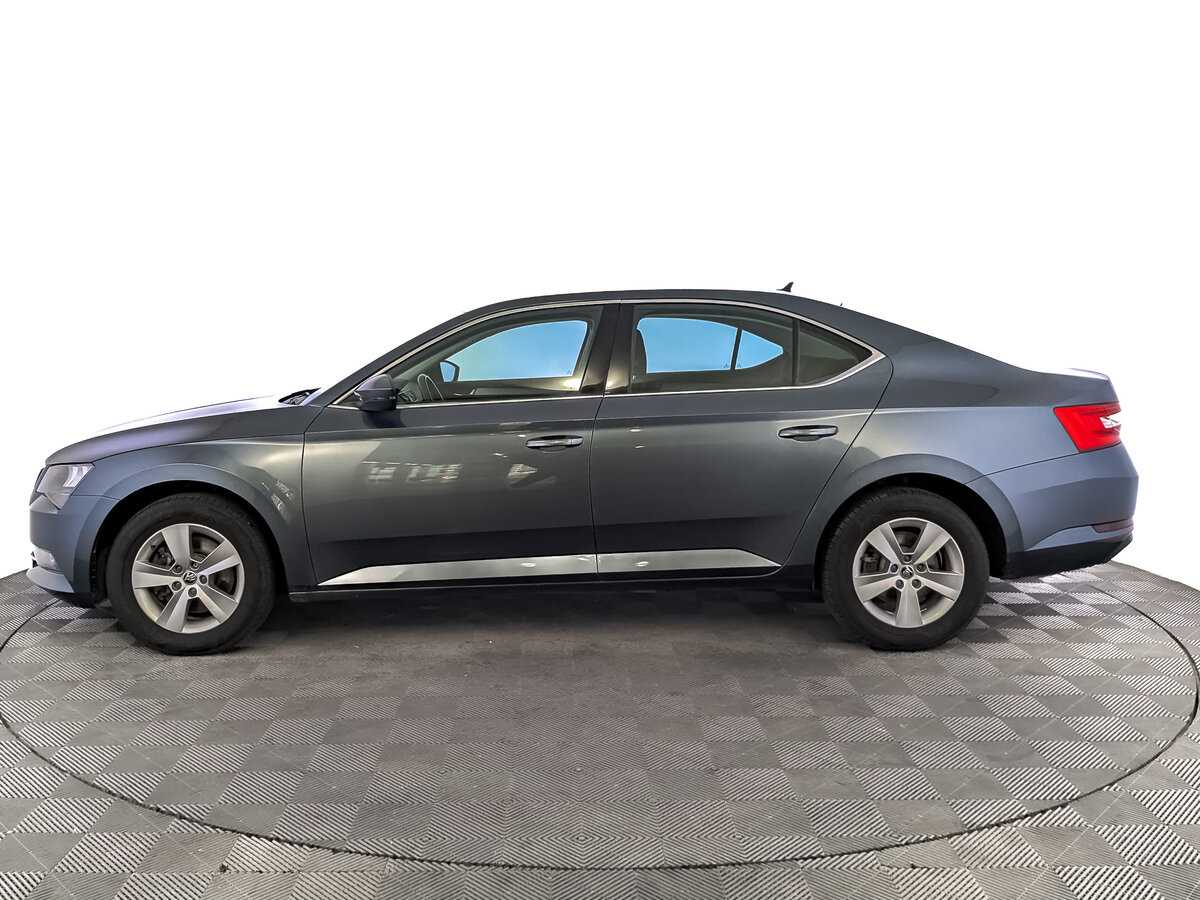 Купить Skoda Superb с пробегом. Фото: #7