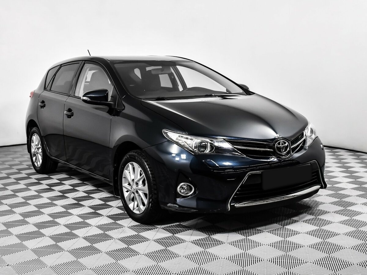 Купить Toyota Auris с пробегом. Фото: #2