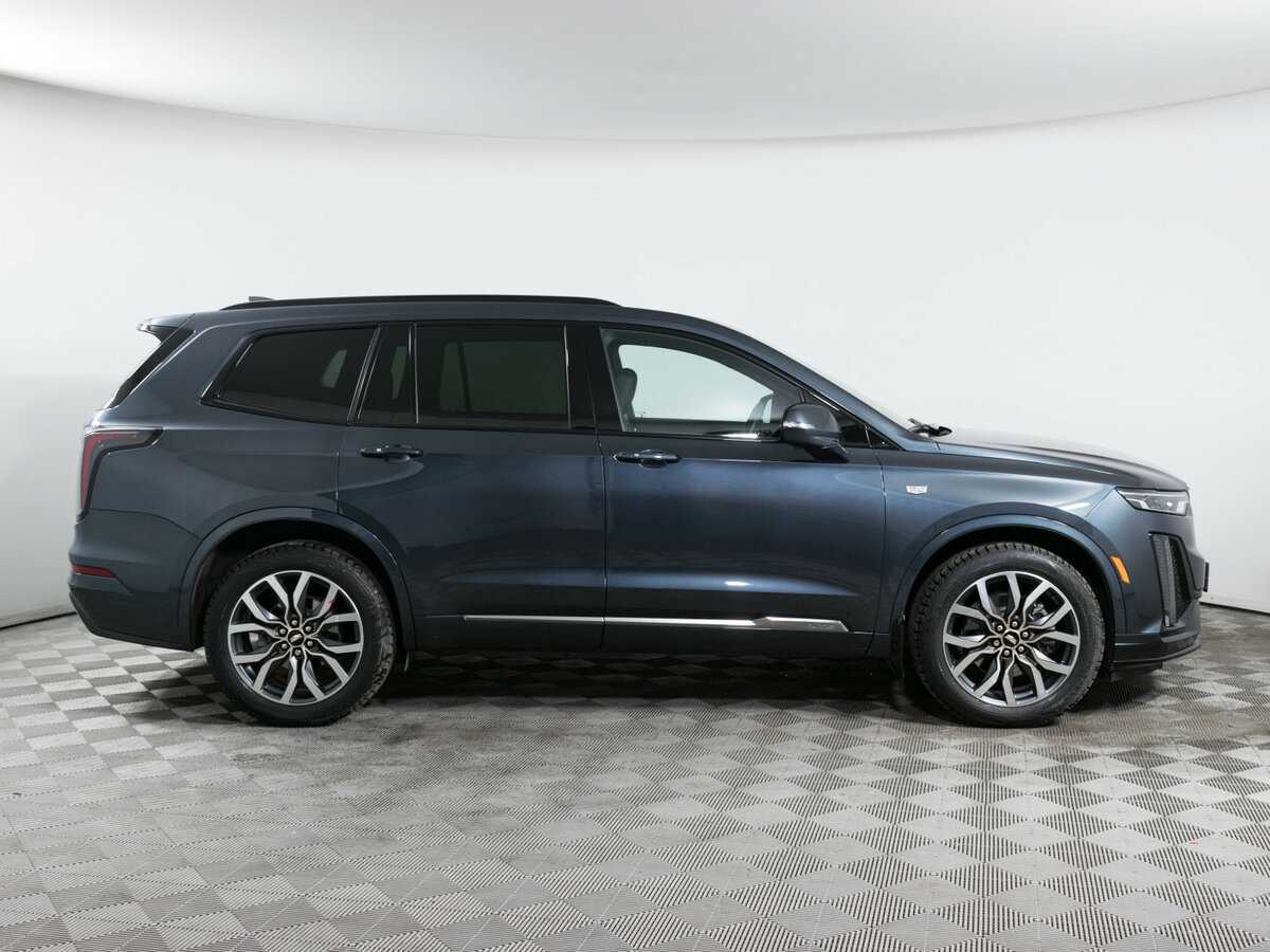 Купить Cadillac XT6 с пробегом. Фото: #3