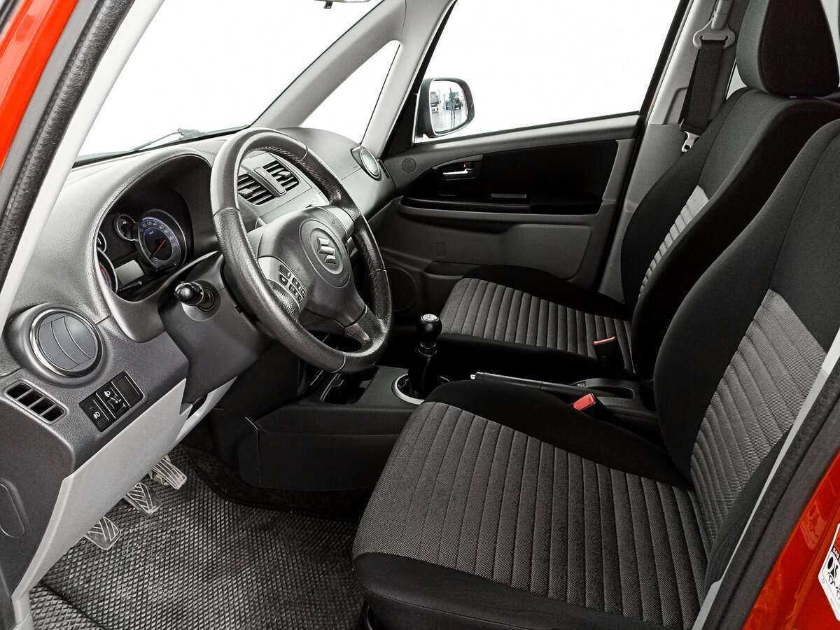 Купить Suzuki SX4 с пробегом. Фото: #12