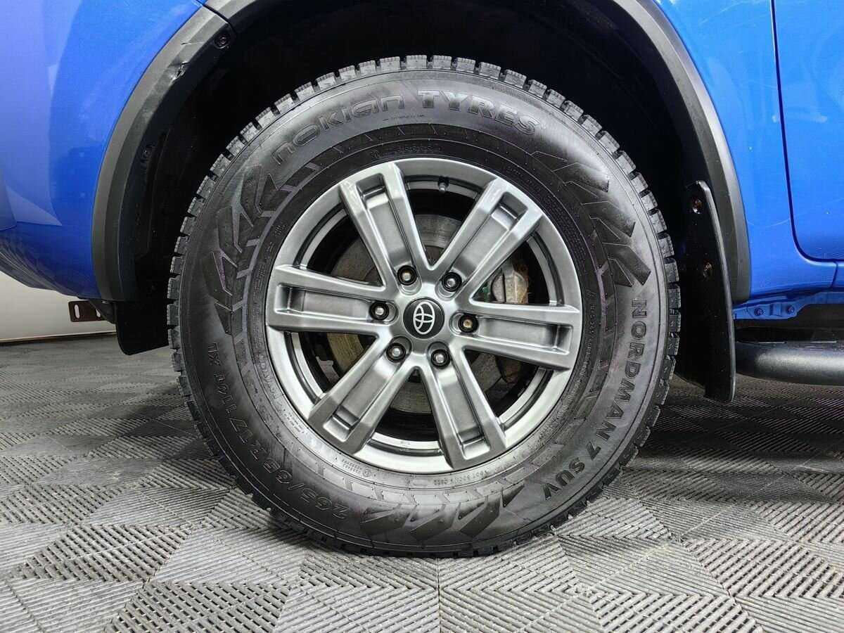 Купить Toyota Fortuner с пробегом. Фото: #16