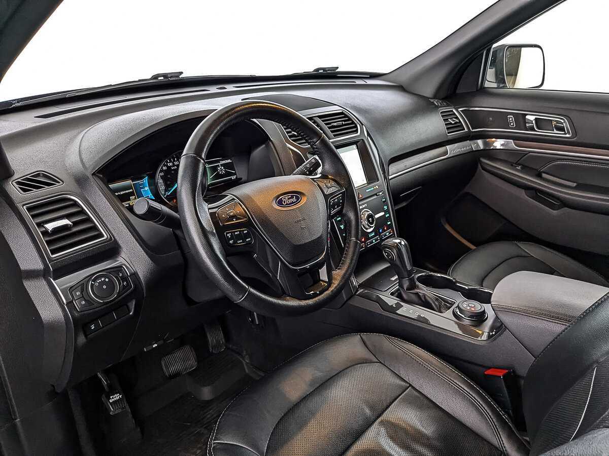 Купить Ford Explorer с пробегом. Фото: #14