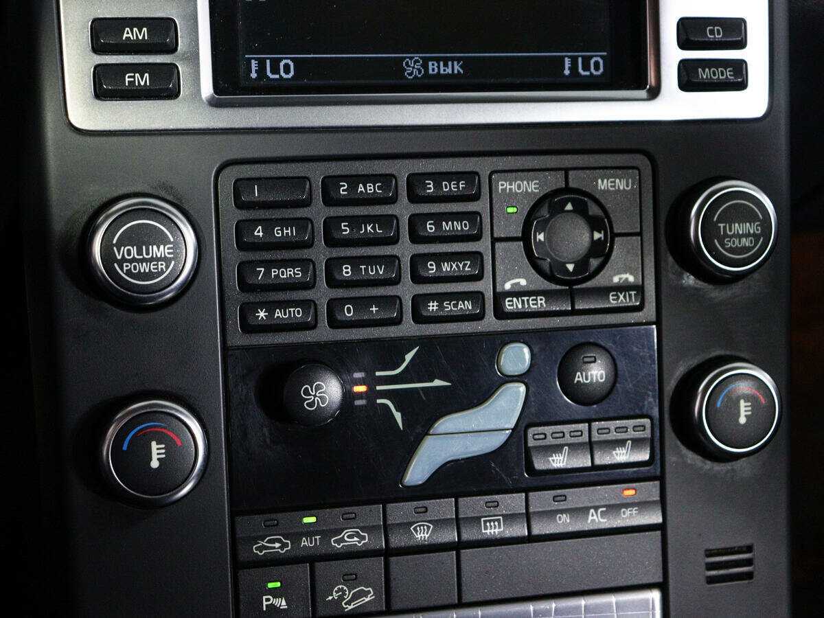 Купить Volvo XC70 с пробегом. Фото: #19