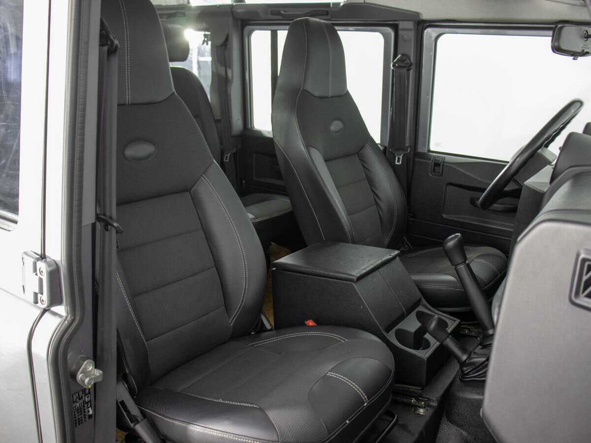 Купить Land Rover Defender с пробегом. Фото: #9