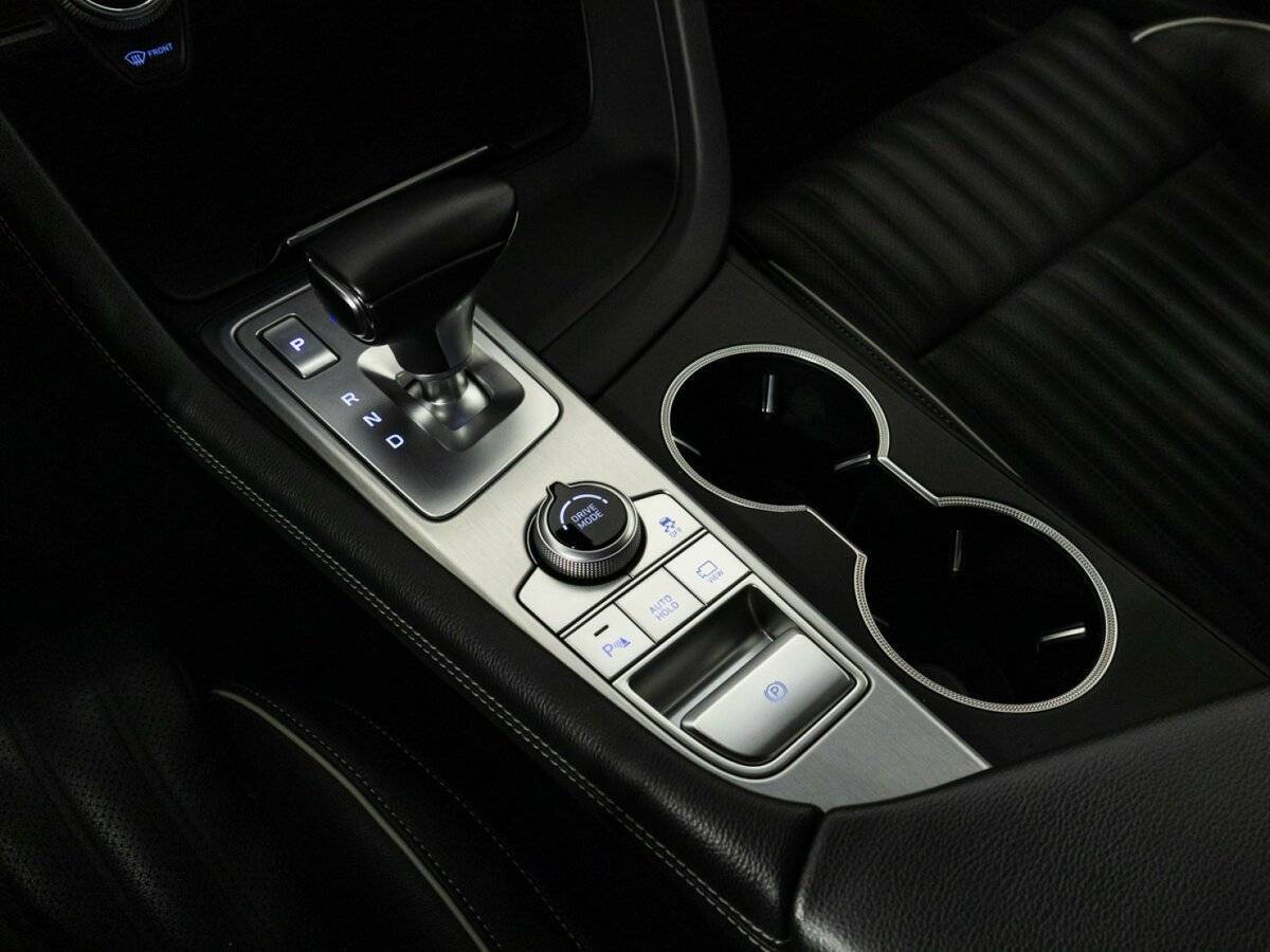 Купить Genesis G70 с пробегом. Фото: #17