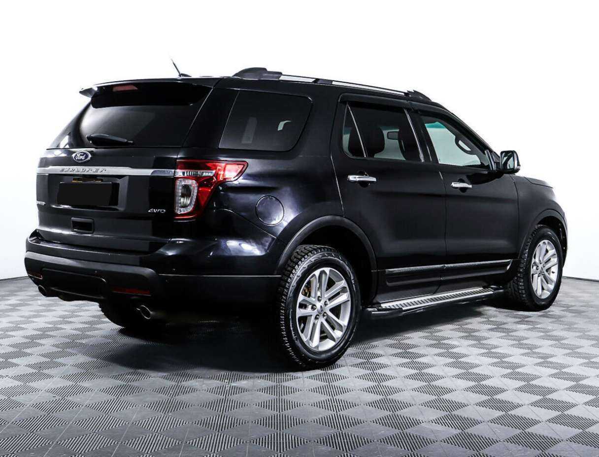 Купить Ford Explorer с пробегом. Фото: #4