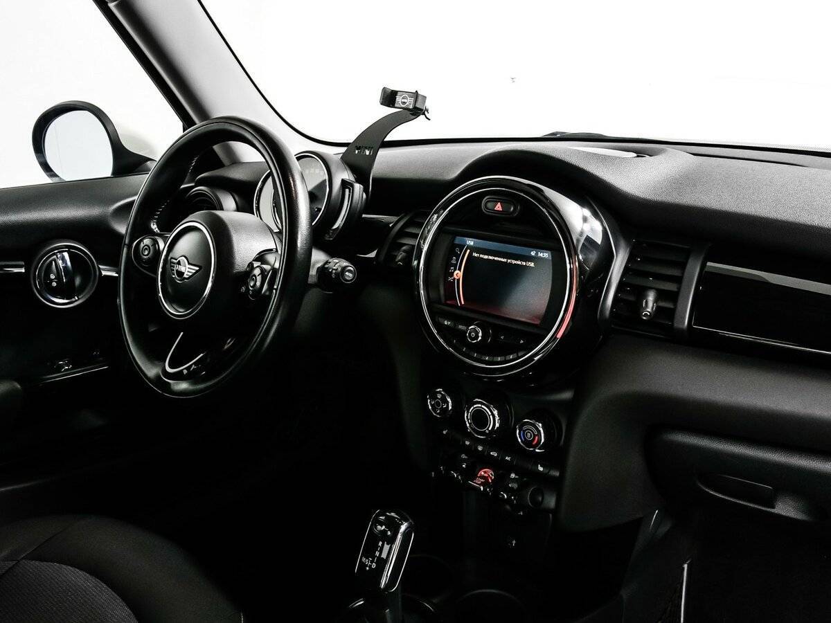 Купить Mini Hatch с пробегом. Фото: #8