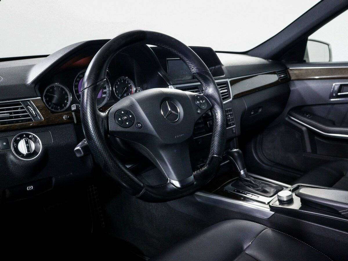 Купить Mercedes-Benz E-Класс с пробегом. Фото: #13