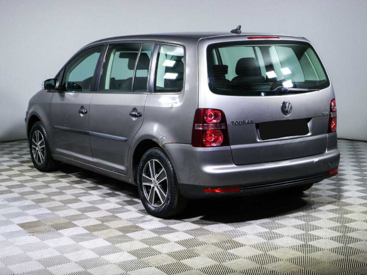 Купить Volkswagen Touran с пробегом. Фото: #6