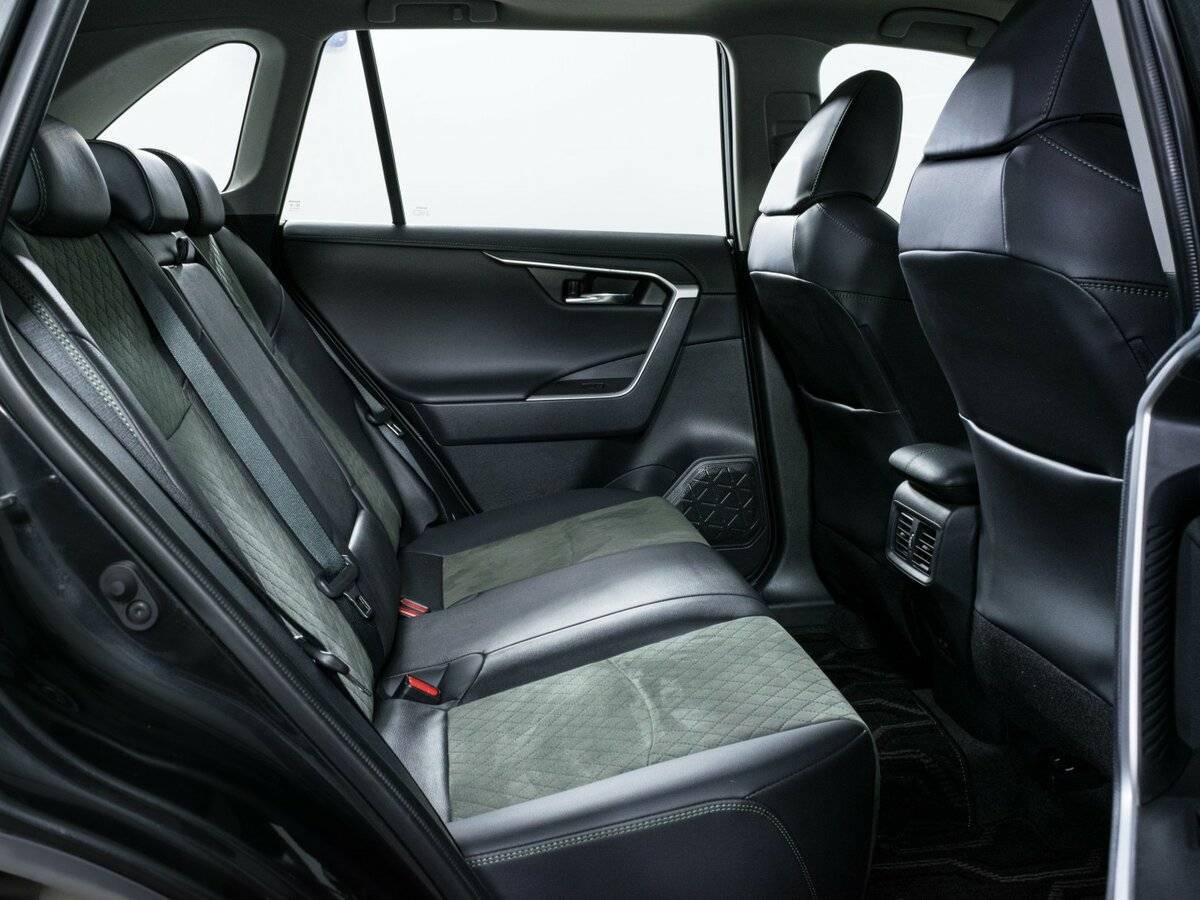 Купить Toyota RAV4 с пробегом. Фото: #12