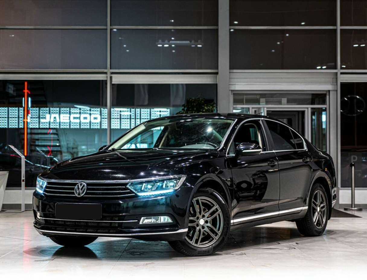 Купить Volkswagen Passat с пробегом. Посмотреть фото