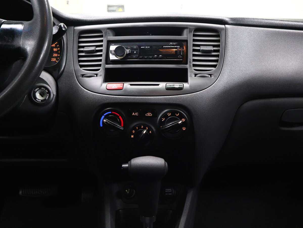 Купить Kia Rio с пробегом. Фото: #13