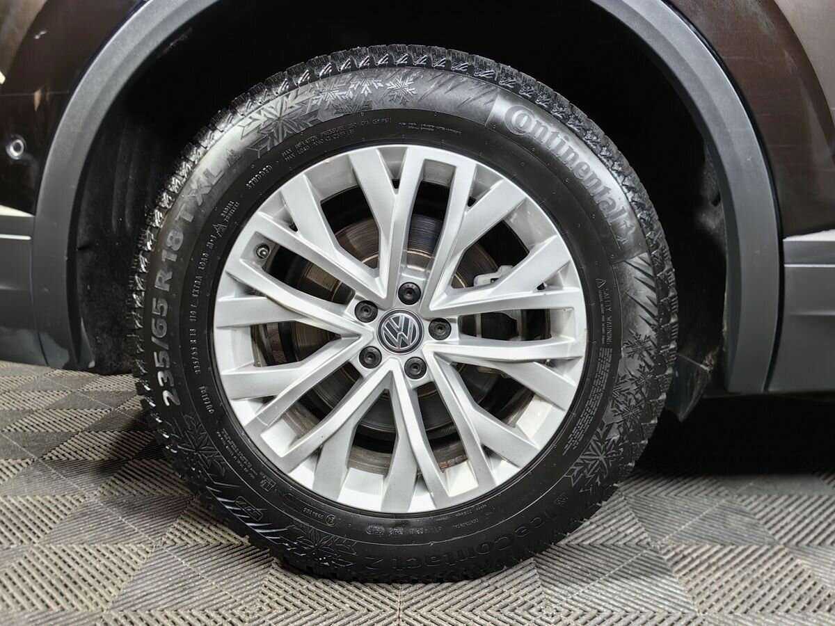 Купить Volkswagen Touareg с пробегом. Фото: #15