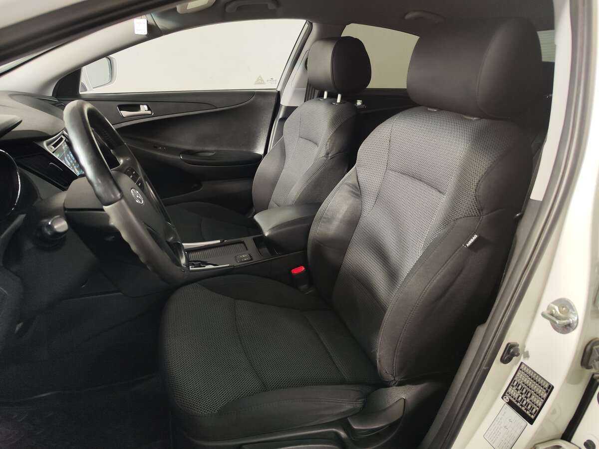 Купить Hyundai Sonata с пробегом. Фото: #6
