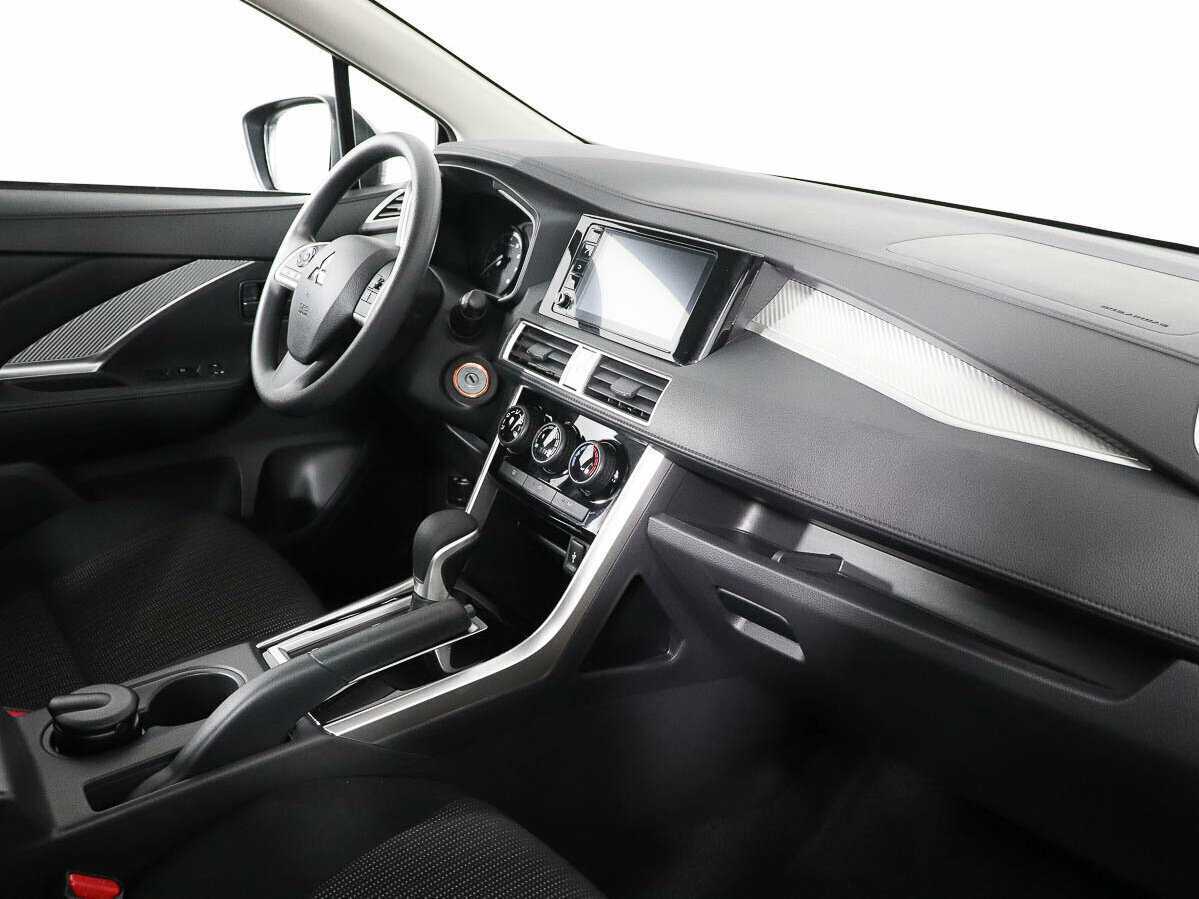 Купить Mitsubishi Xpander с пробегом. Фото: #15