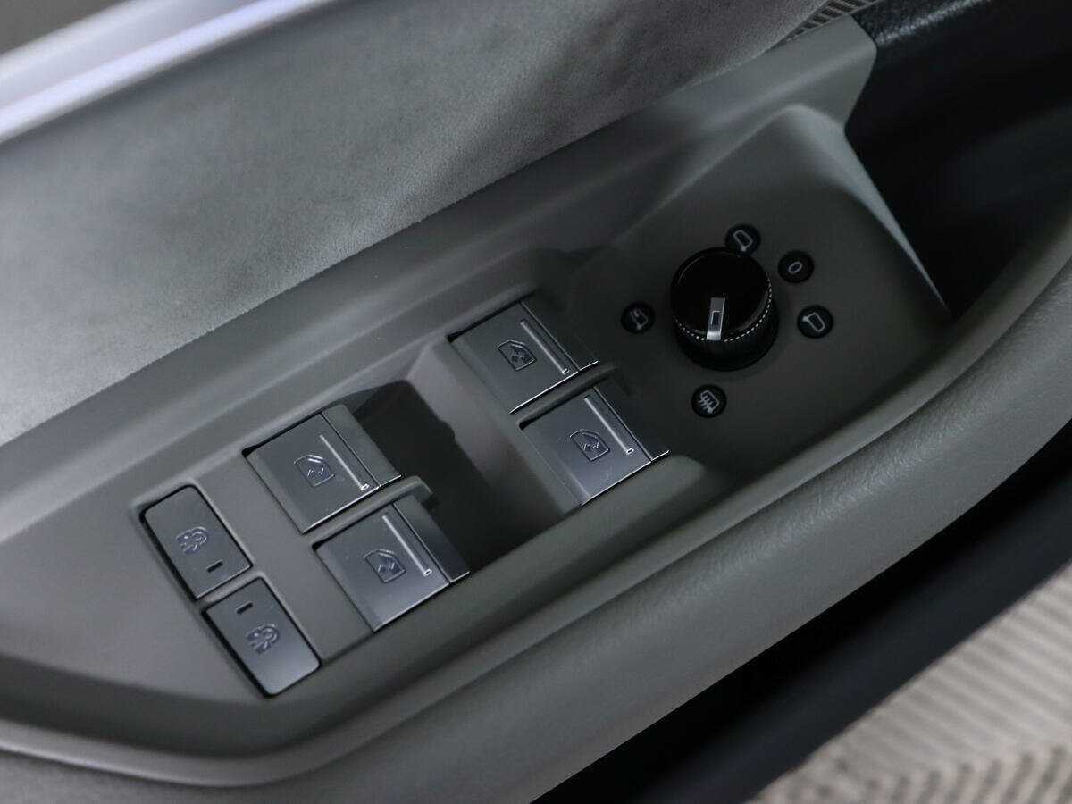 Купить Audi e-tron Sportback с пробегом. Фото: #16