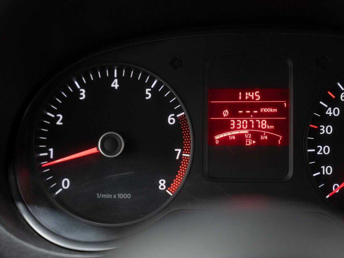 Купить Volkswagen Polo с пробегом. Фото: #16