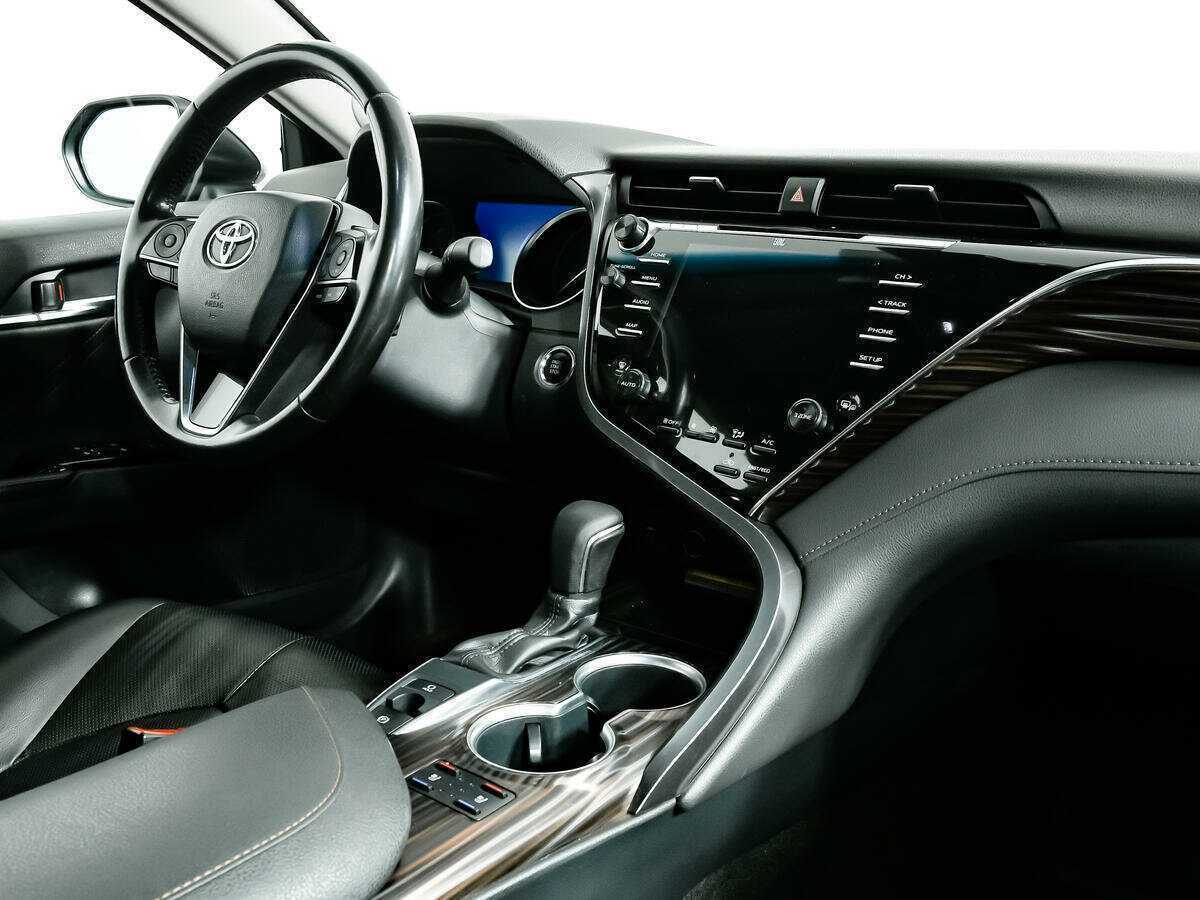 Купить Toyota Camry с пробегом. Фото: #8
