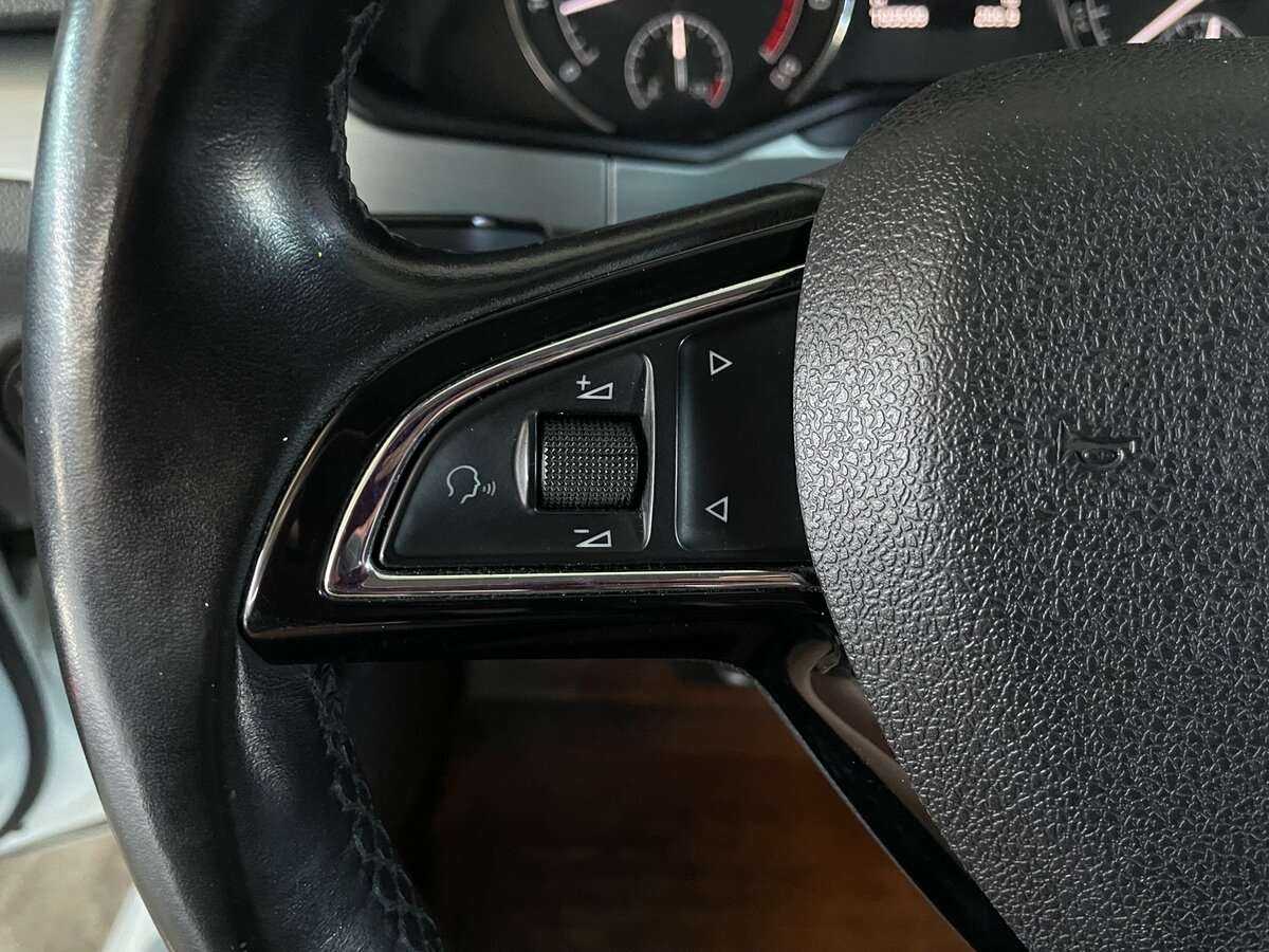 Купить Skoda Superb с пробегом. Фото: #10