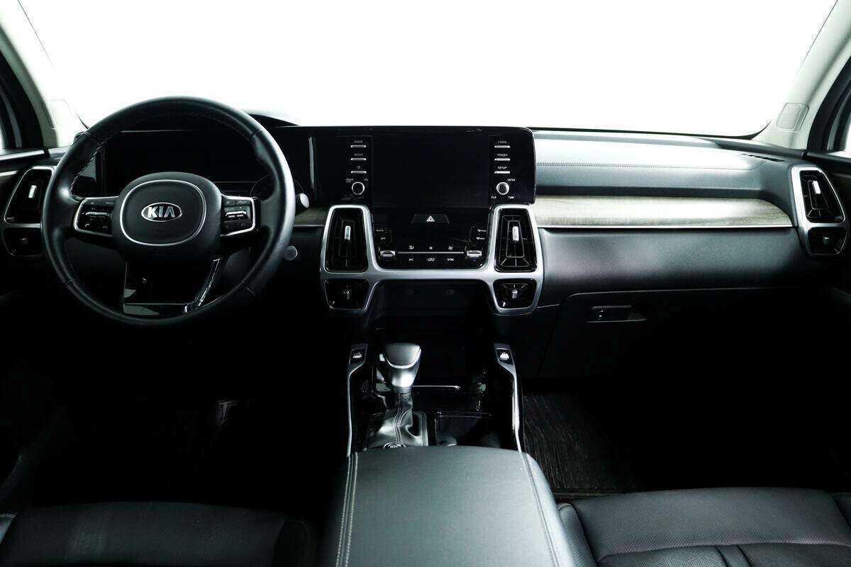 Купить Kia Sorento с пробегом. Фото: #10