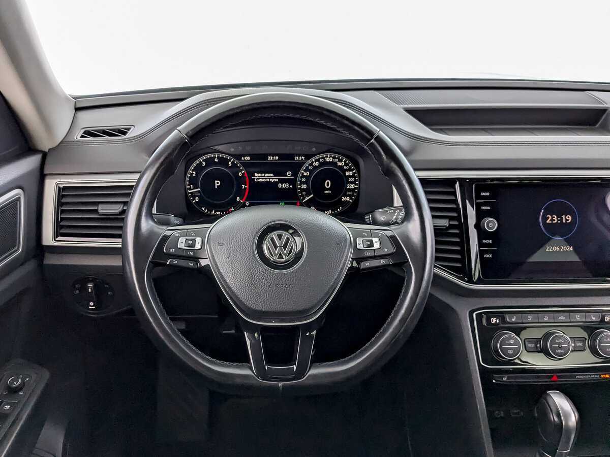 Купить Volkswagen Teramont с пробегом. Фото: #17